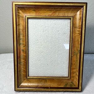 17th Century Style Lacquered Wooden Frame, Italy.